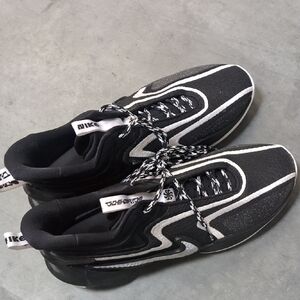 Nike Cosmic Unity 2 Promo Black &‎ White Men's Athletic Basketball Shoes Size 16